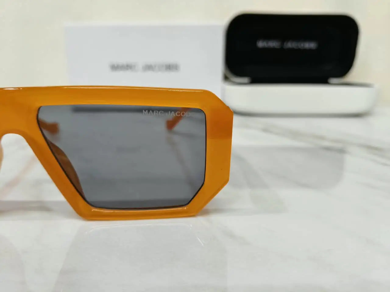 MARC JACOB ORANGE 