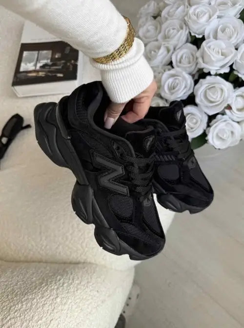 Ne_w Balance 9060 Black Cat