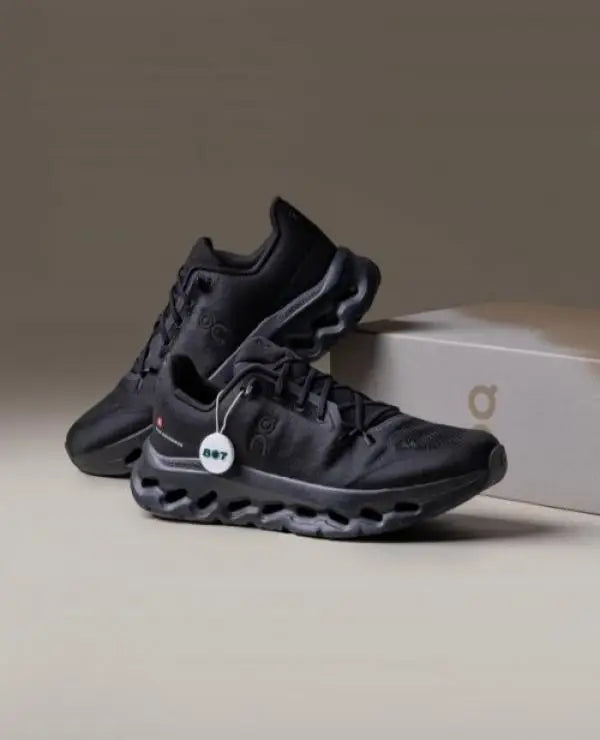 On Clou_d Tilt Eclipse Black