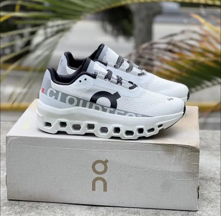 On Clou_d Running Monster White Black