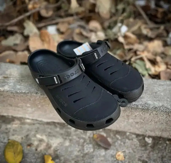 CROCS YUKON Vista FULL BLACK (FIX)