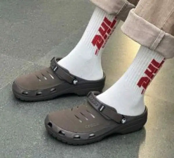 CROCS YUKON Vista BROWN (FIX)