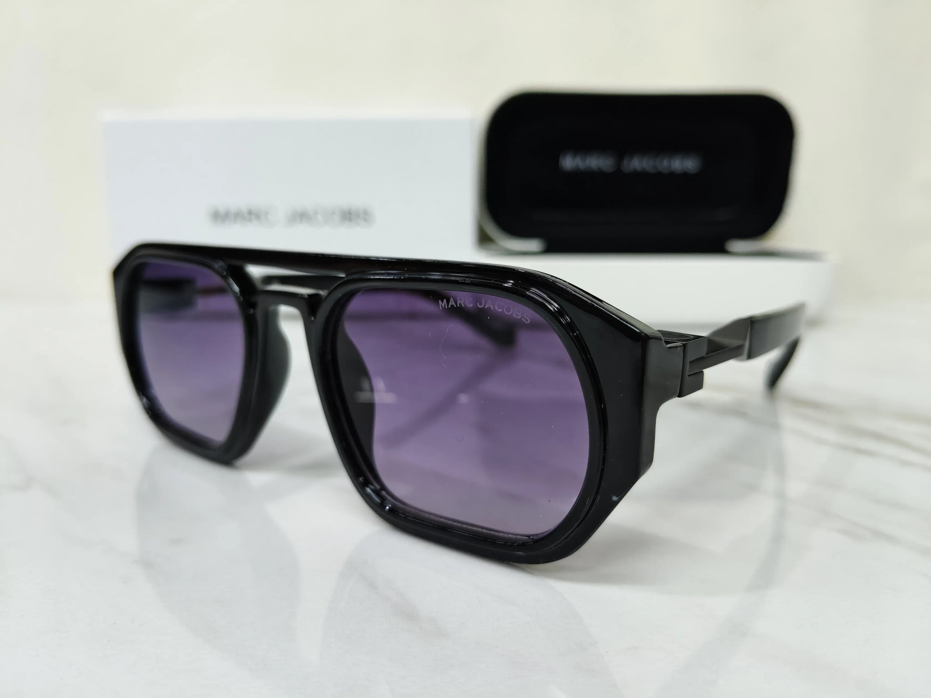 MARC JACOBS BLACK PURPLE SHADED