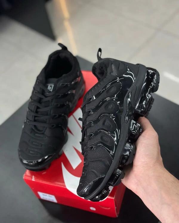 Nike_Air Vapormax Plus Triple Black