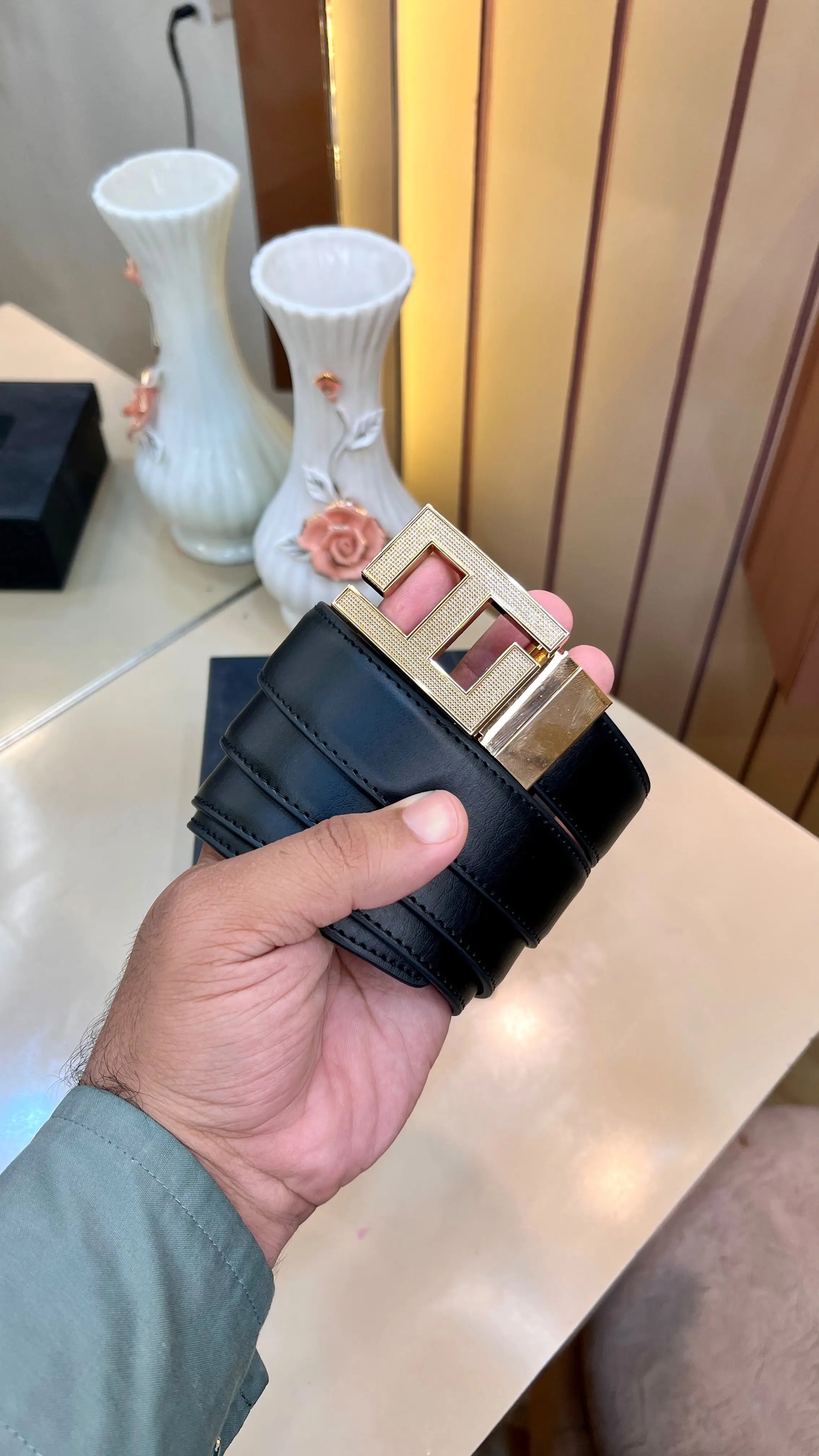 FENDI PREMIUM QUALITY IMP REVERSEABLE BELT WITH OG BOX 