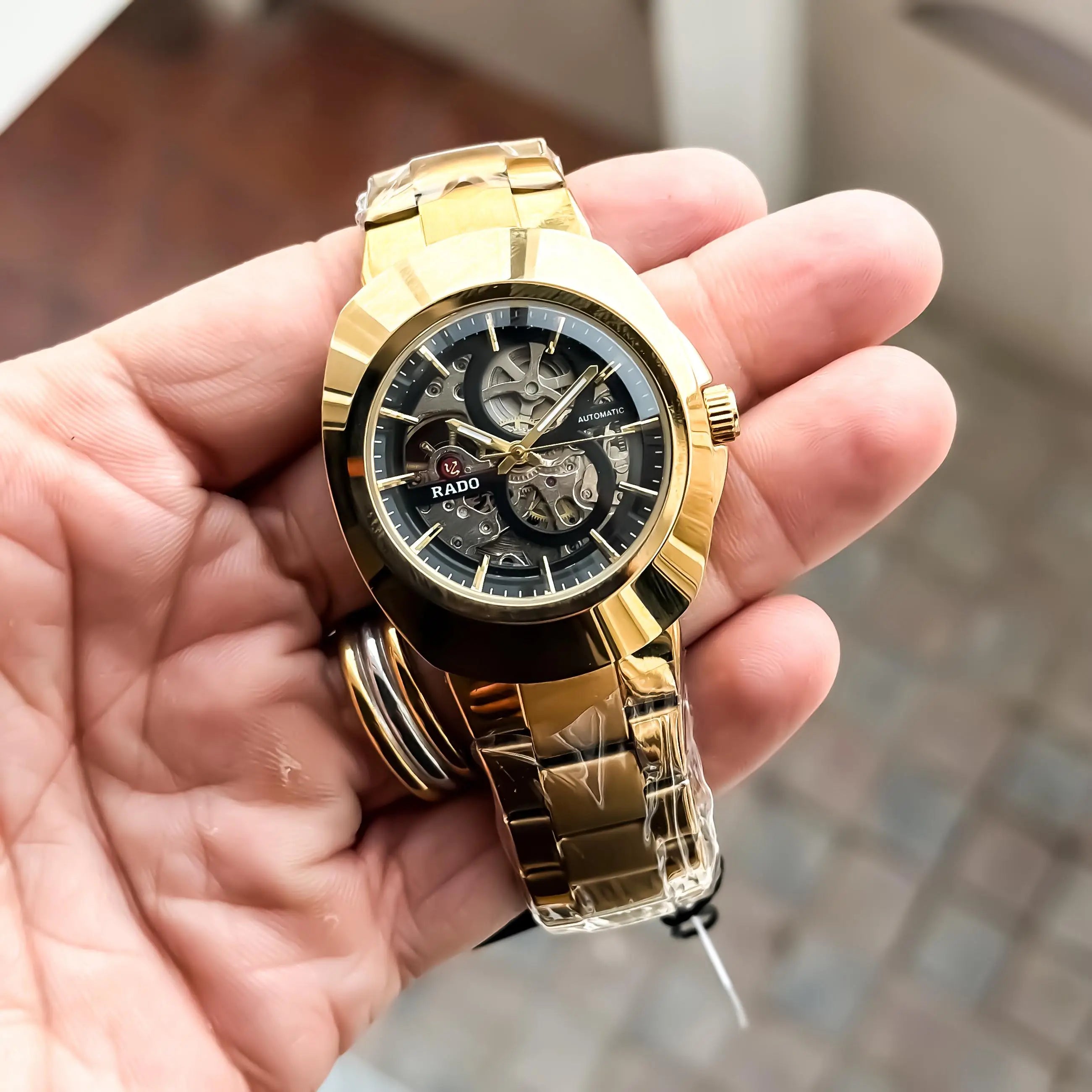 RADO_AUTO_GOLD_BLACK