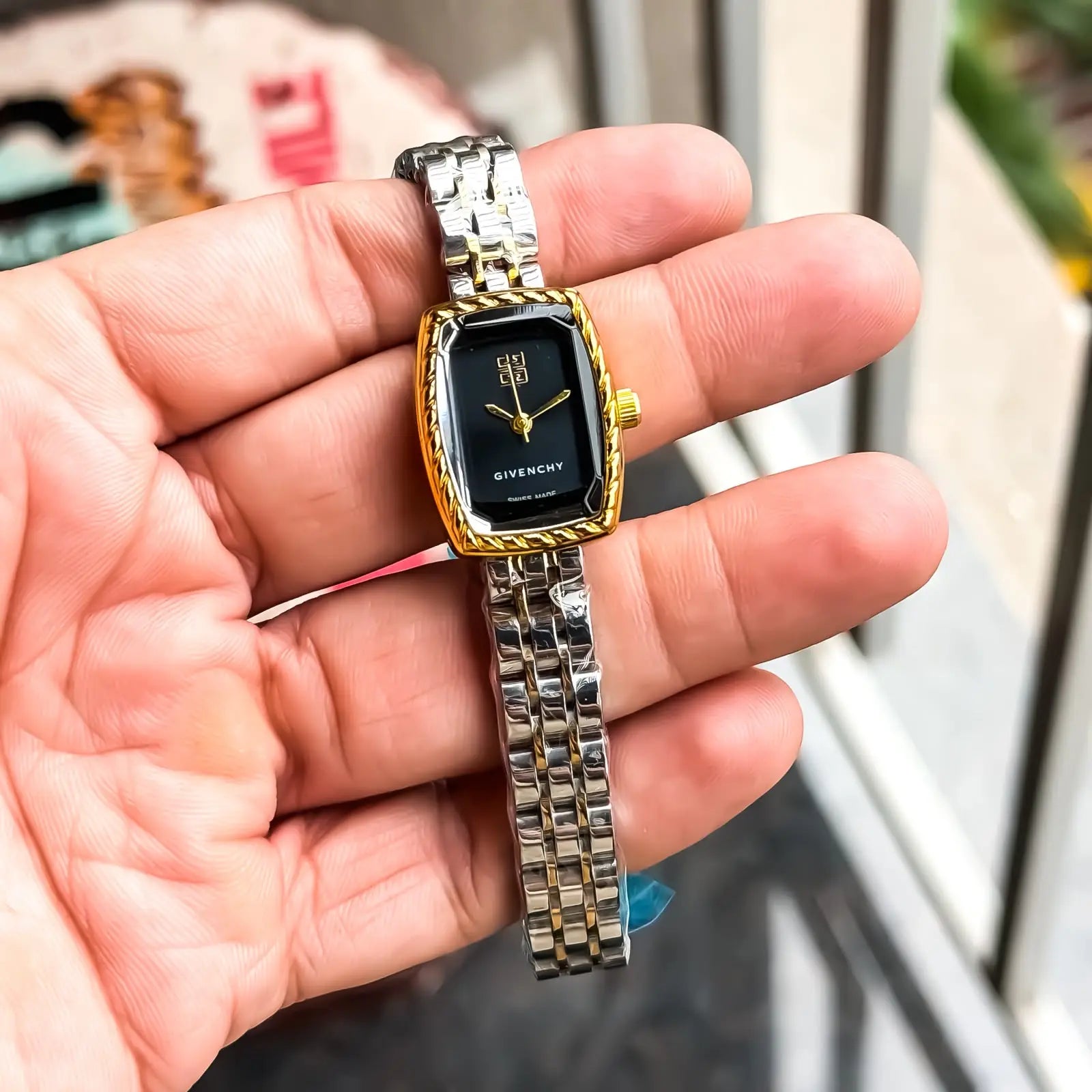 GIVENCHY_GOLD_TT_BLACK