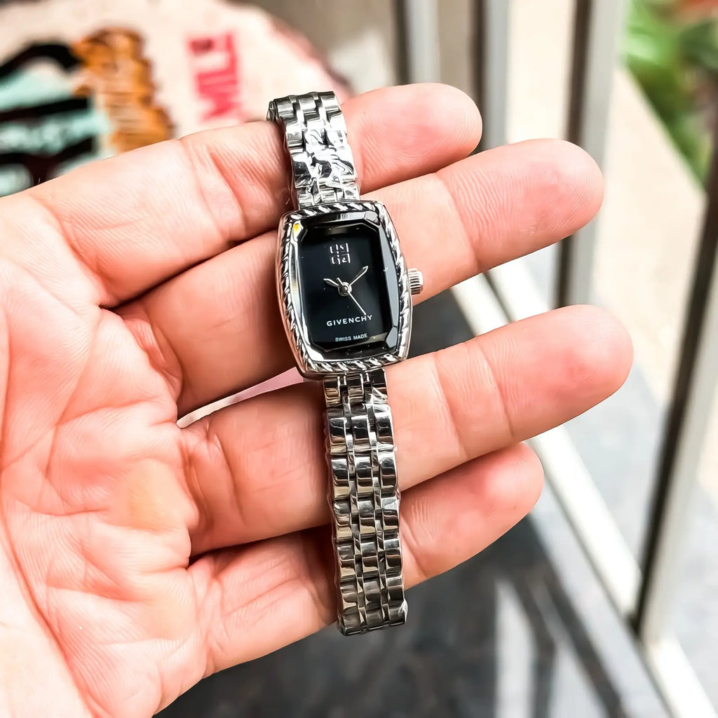 GIVENCHY_SILVER_BLACK