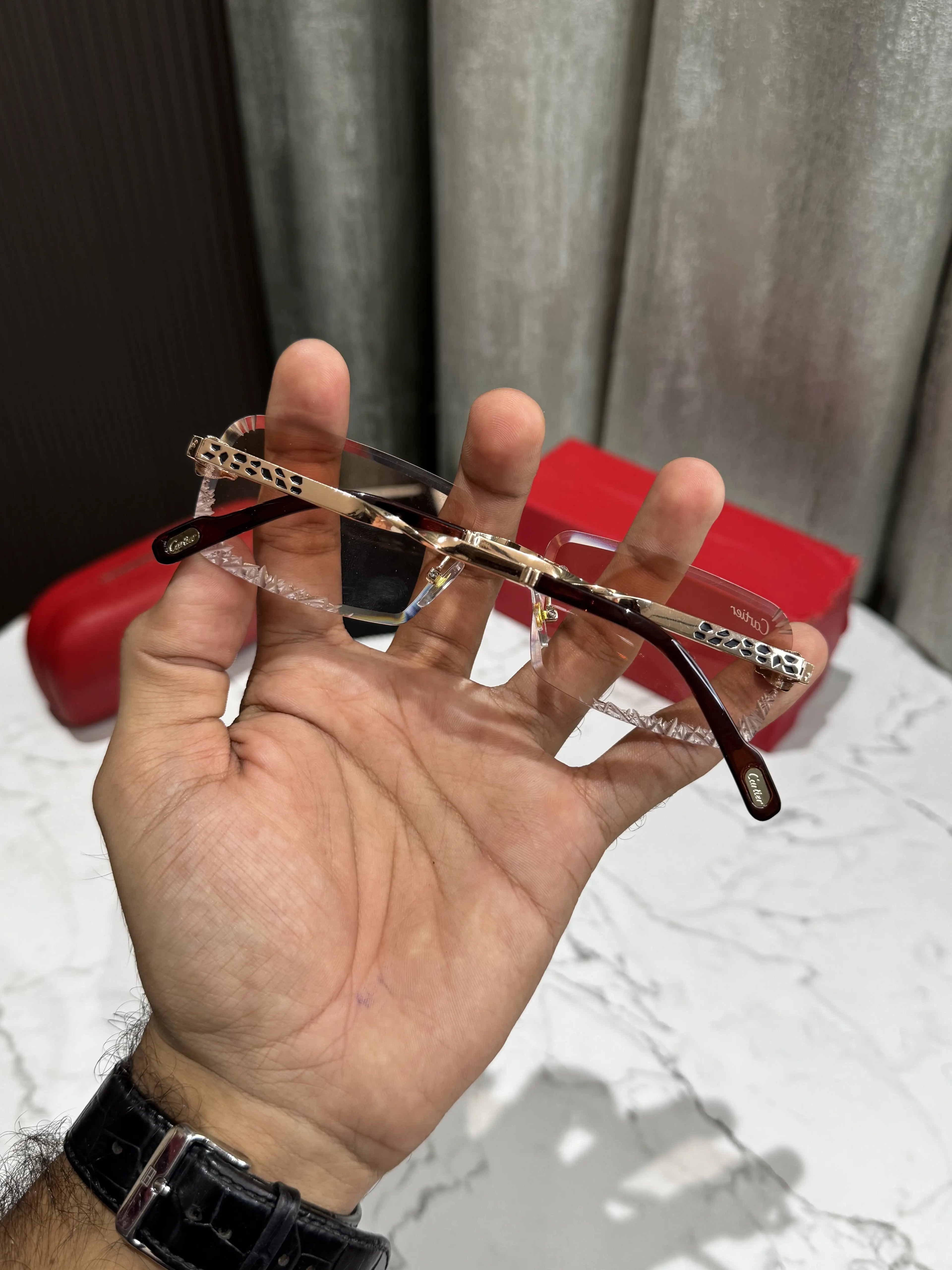 Cartie r Gold Cream Premium Shades 0012